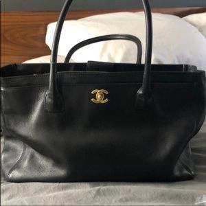 Chanel classic cerf tote